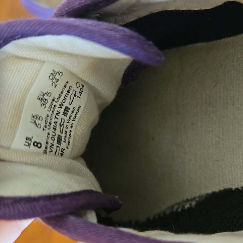 Vans - Picture 3 of 3